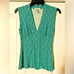 Banana Republic size small top, Great Condition!!